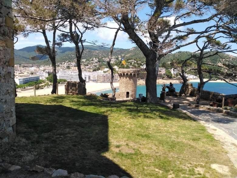 Hostal Sant Jordi Tossa de Mar Buitenkant foto