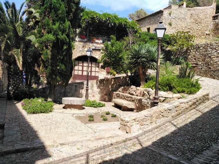 Hostal Sant Jordi Tossa de Mar Buitenkant foto