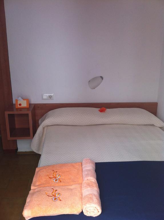 Hostal Sant Jordi Tossa de Mar Buitenkant foto